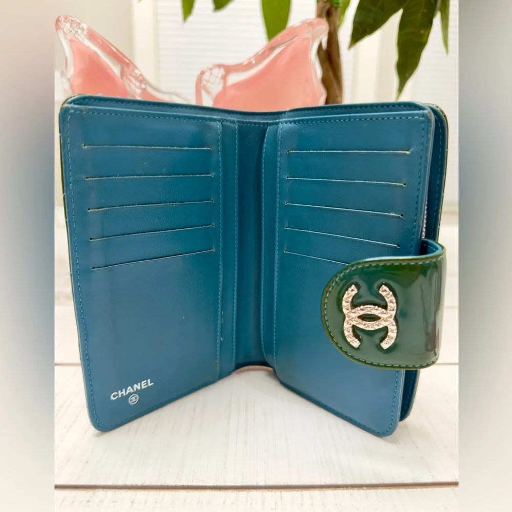 Chanel Green Patent Leather Blue Lambskin Wallet